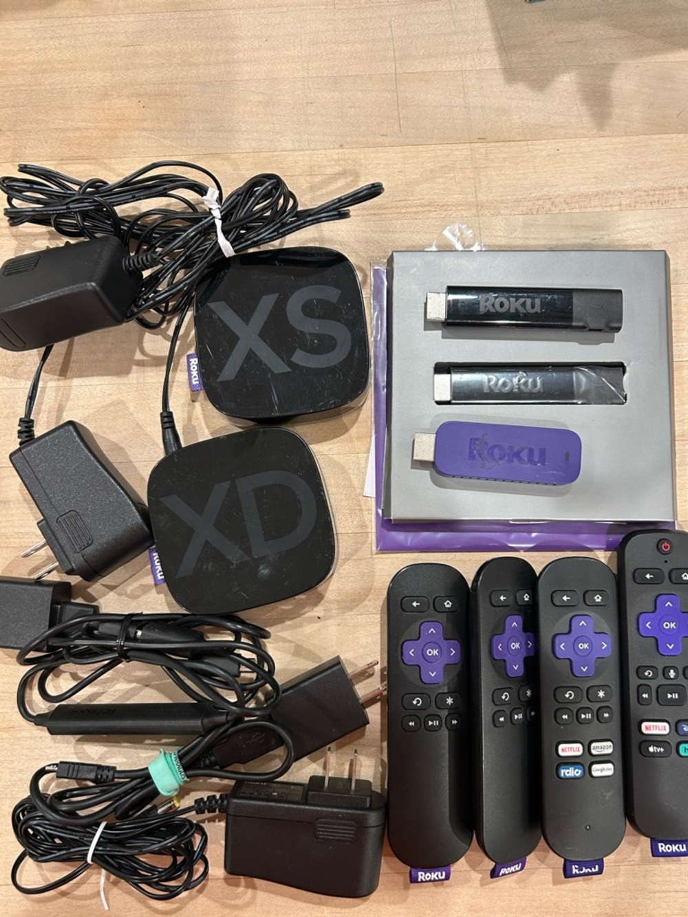 Roku Bundle Streaming Players and Remotes